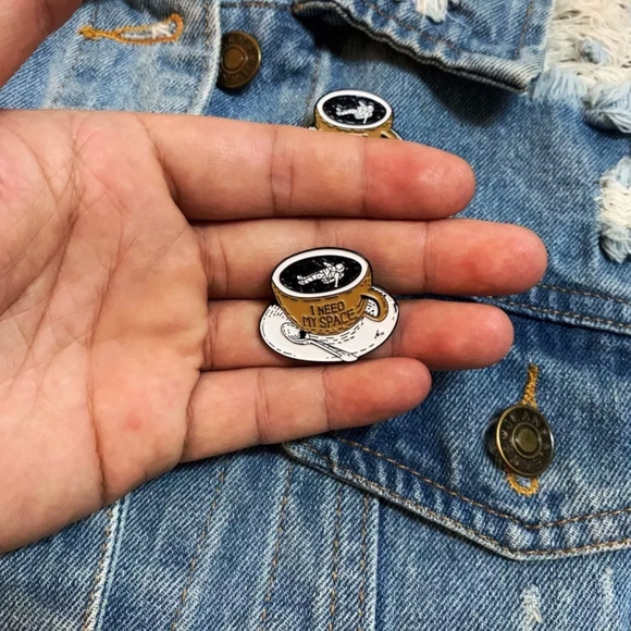 Astronaut "I Need My Space" Coffee Tea Cup Enamel Pin - Picture 2 of 5